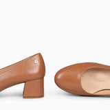 REDONDO SALÓN – Zapatos de tacón bajo de napa CAMEL