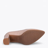 CHAROL – Zapatos de tacón de charol con adorno metálico NUDE